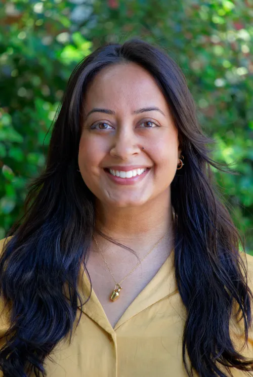 Esha Dev, LSW
